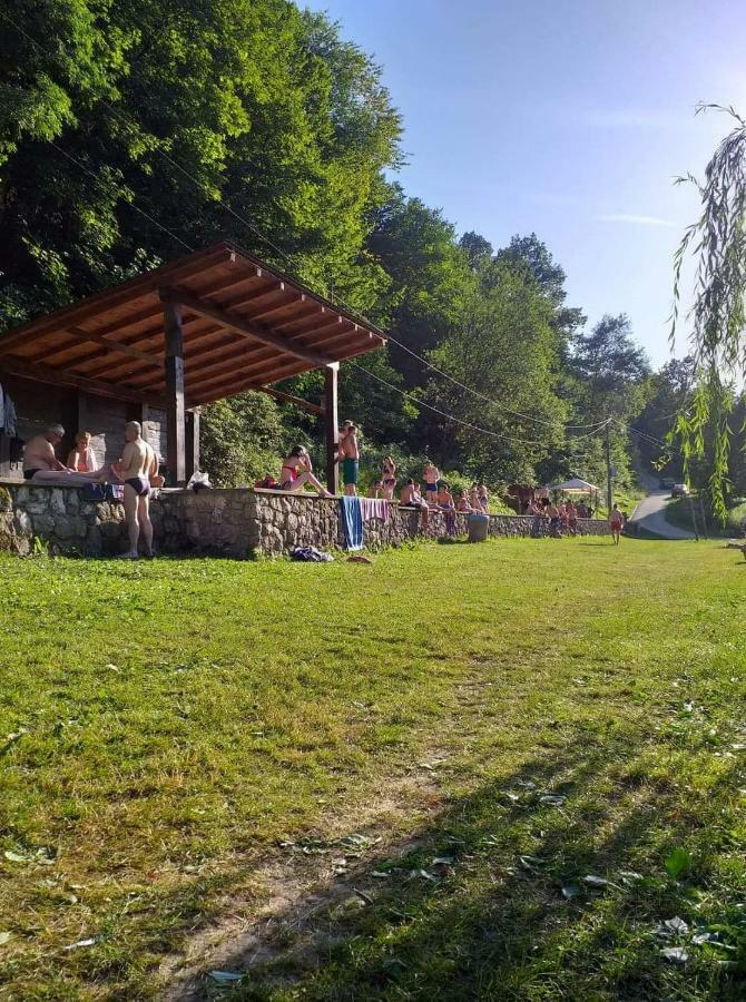 Guest House Happy Day Slunj Dış mekan fotoğraf